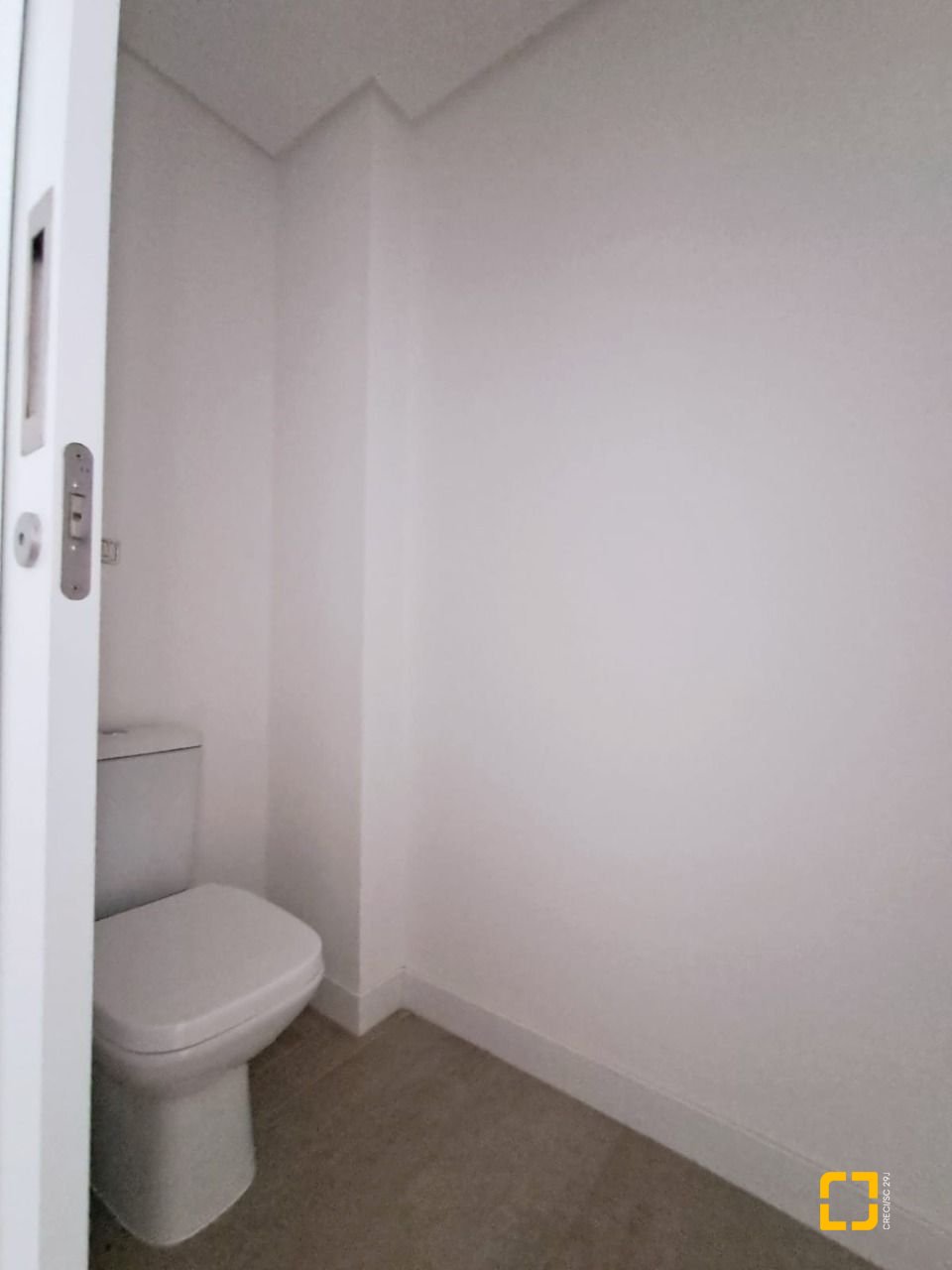 Apartamento com 120m², 3 quartos (sendo 1 suíte), 2 garagens, no bairro João Paulo em Florianópolis