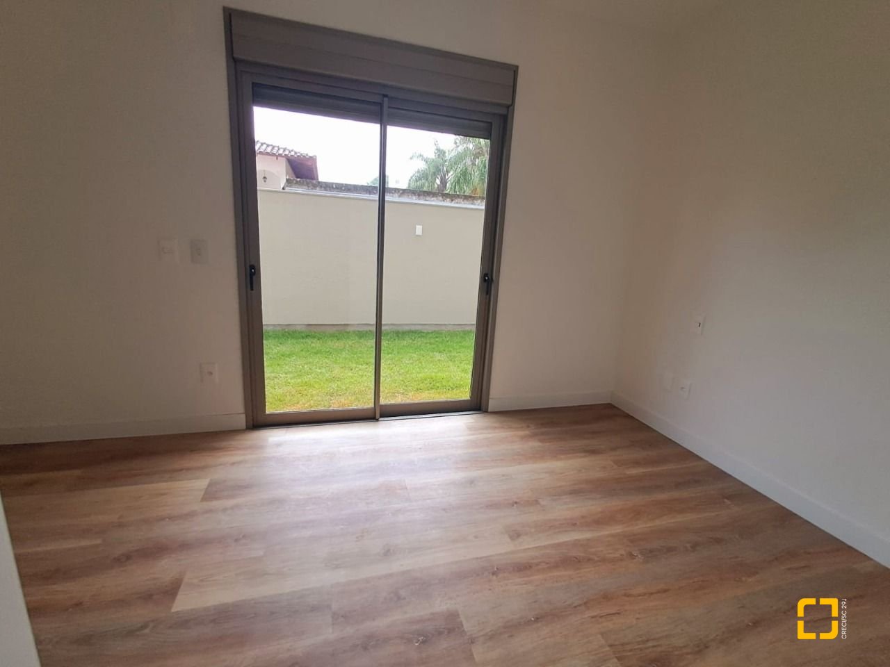 Apartamento com 120m², 3 quartos (sendo 1 suíte), 2 garagens, no bairro João Paulo em Florianópolis