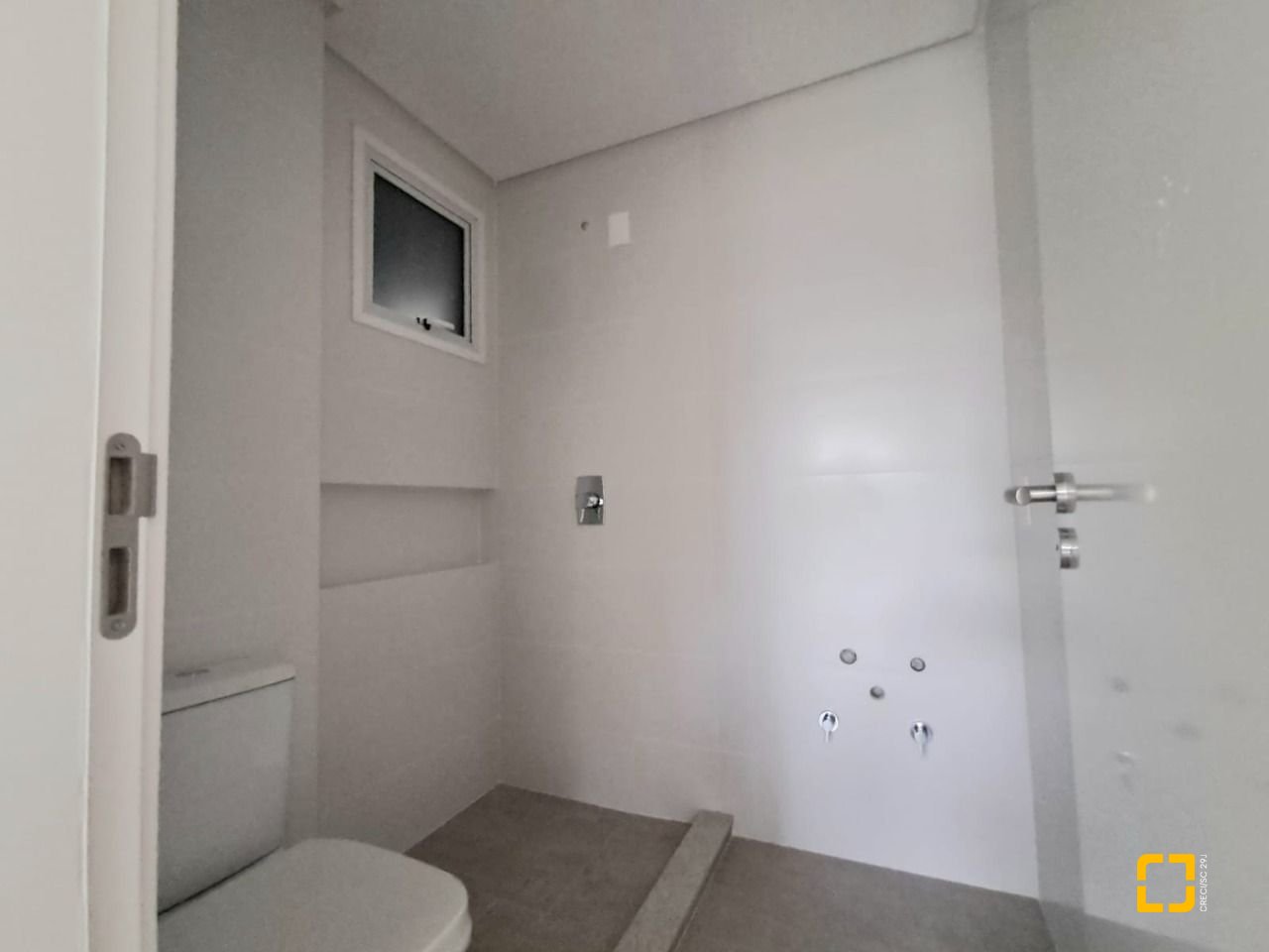 Apartamento com 120m², 3 quartos (sendo 1 suíte), 2 garagens, no bairro João Paulo em Florianópolis