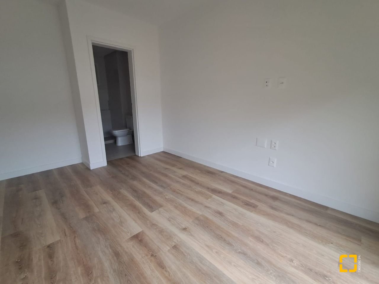 Apartamento com 120m², 3 quartos (sendo 1 suíte), 2 garagens, no bairro João Paulo em Florianópolis