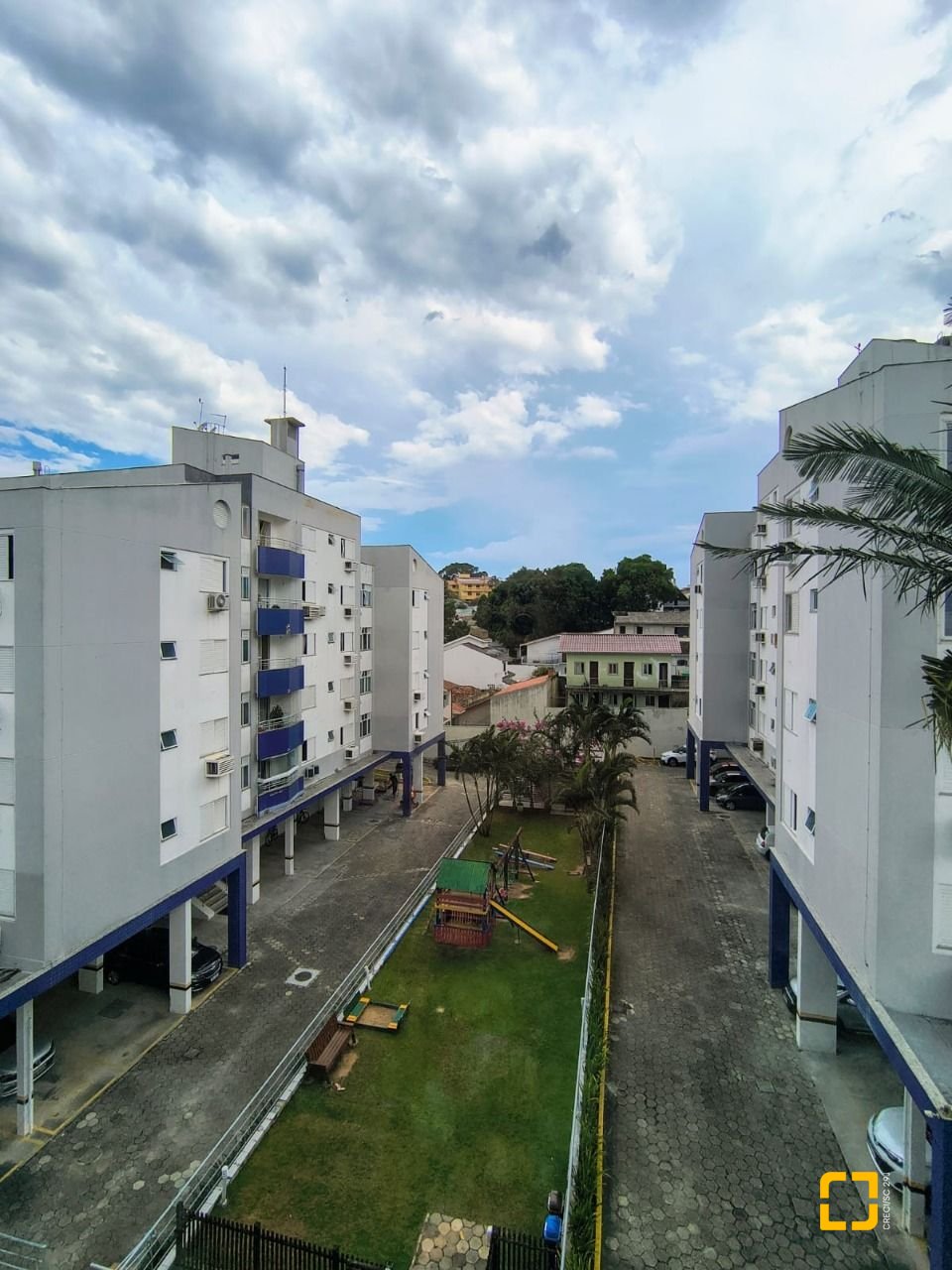 Apartamento com 91m², 4 quartos (sendo 1 suíte), 1 garagem, no bairro Abraão em Florianópolis