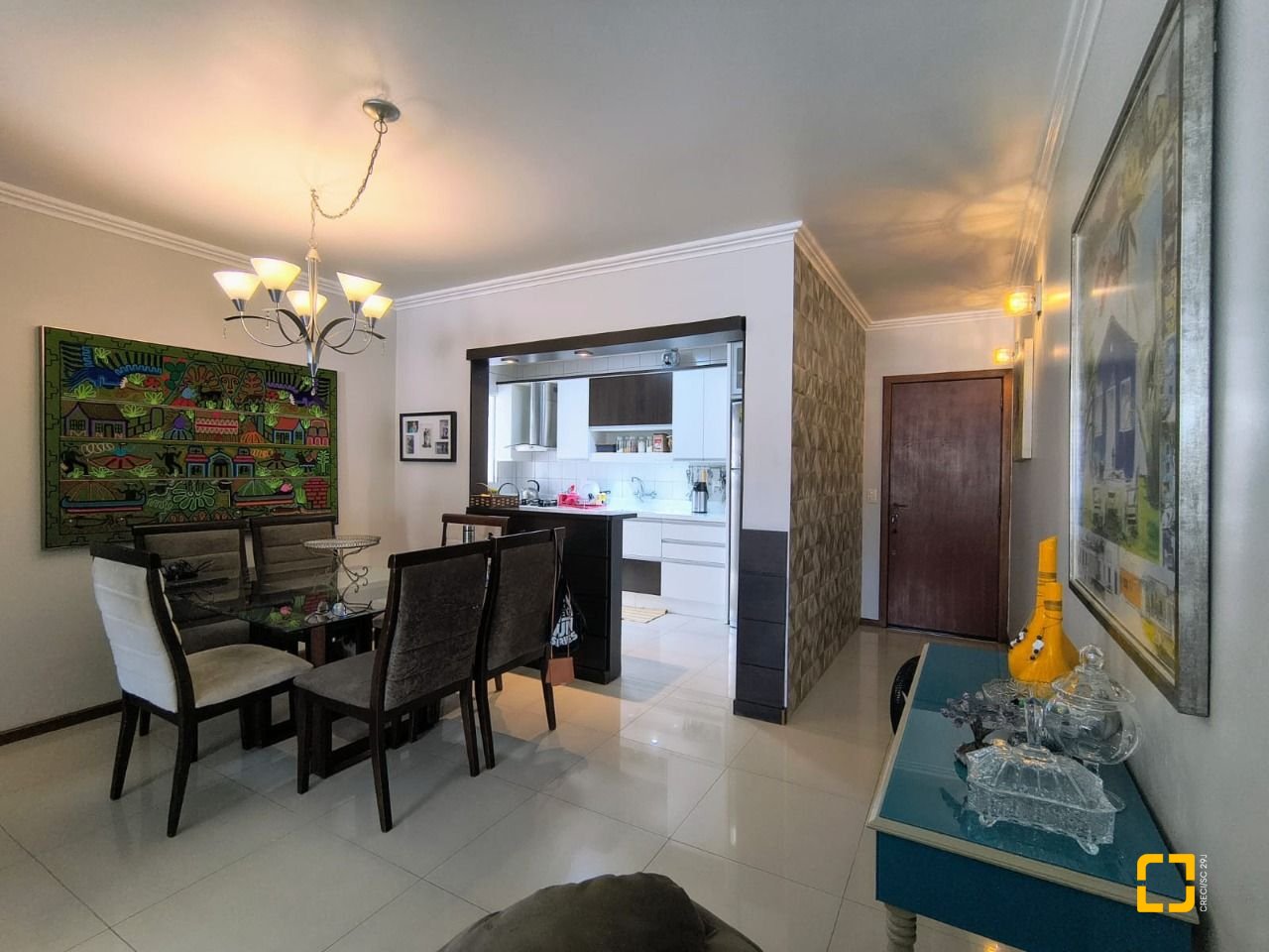 Apartamento com 91m², 4 quartos (sendo 1 suíte), 1 garagem, no bairro Abraão em Florianópolis