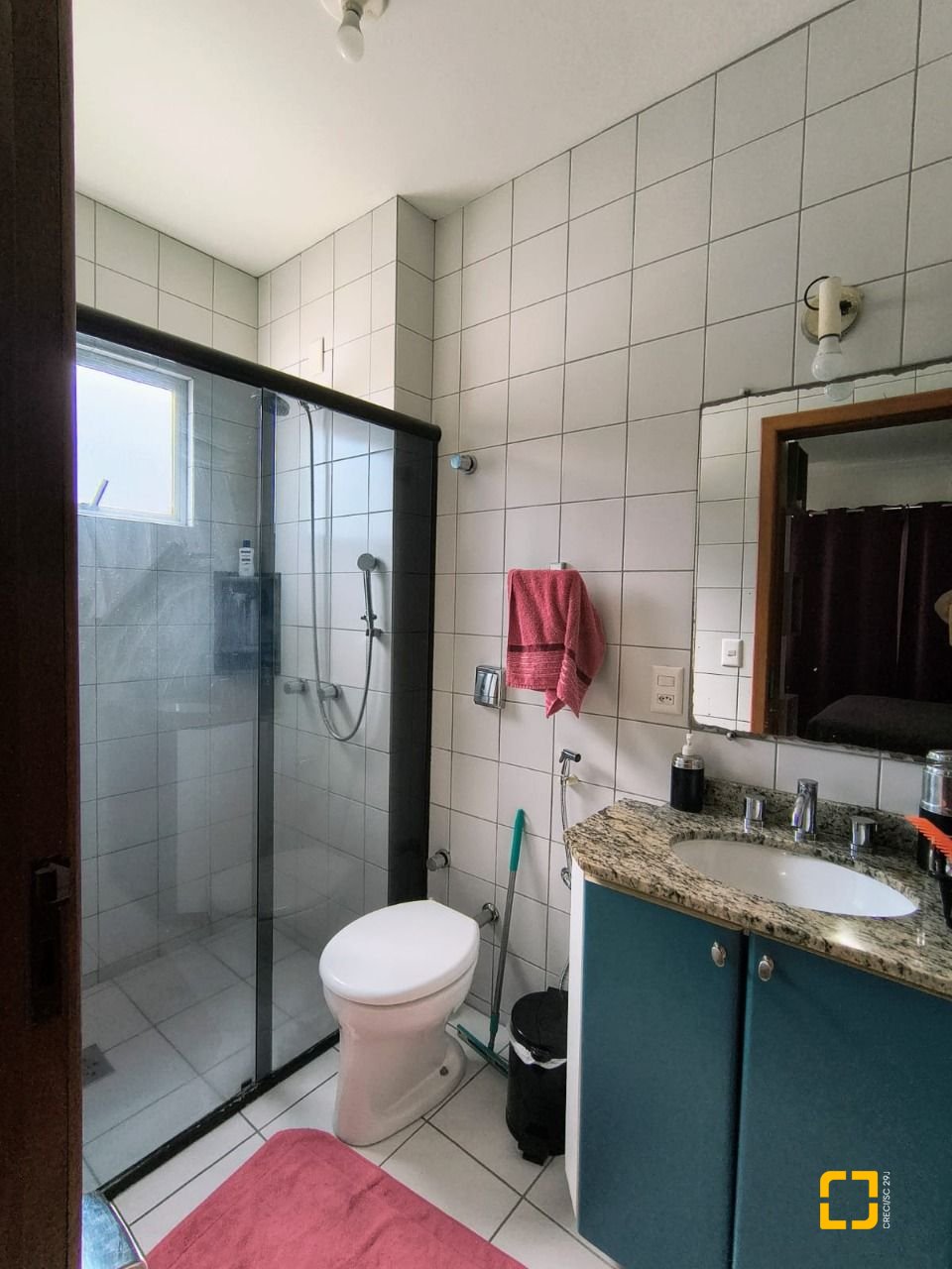 Apartamento com 91m², 4 quartos (sendo 1 suíte), 1 garagem, no bairro Abraão em Florianópolis