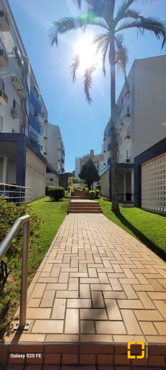 Apartamento com 91m², 4 quartos (sendo 1 suíte), 1 garagem, no bairro Abraão em Florianópolis