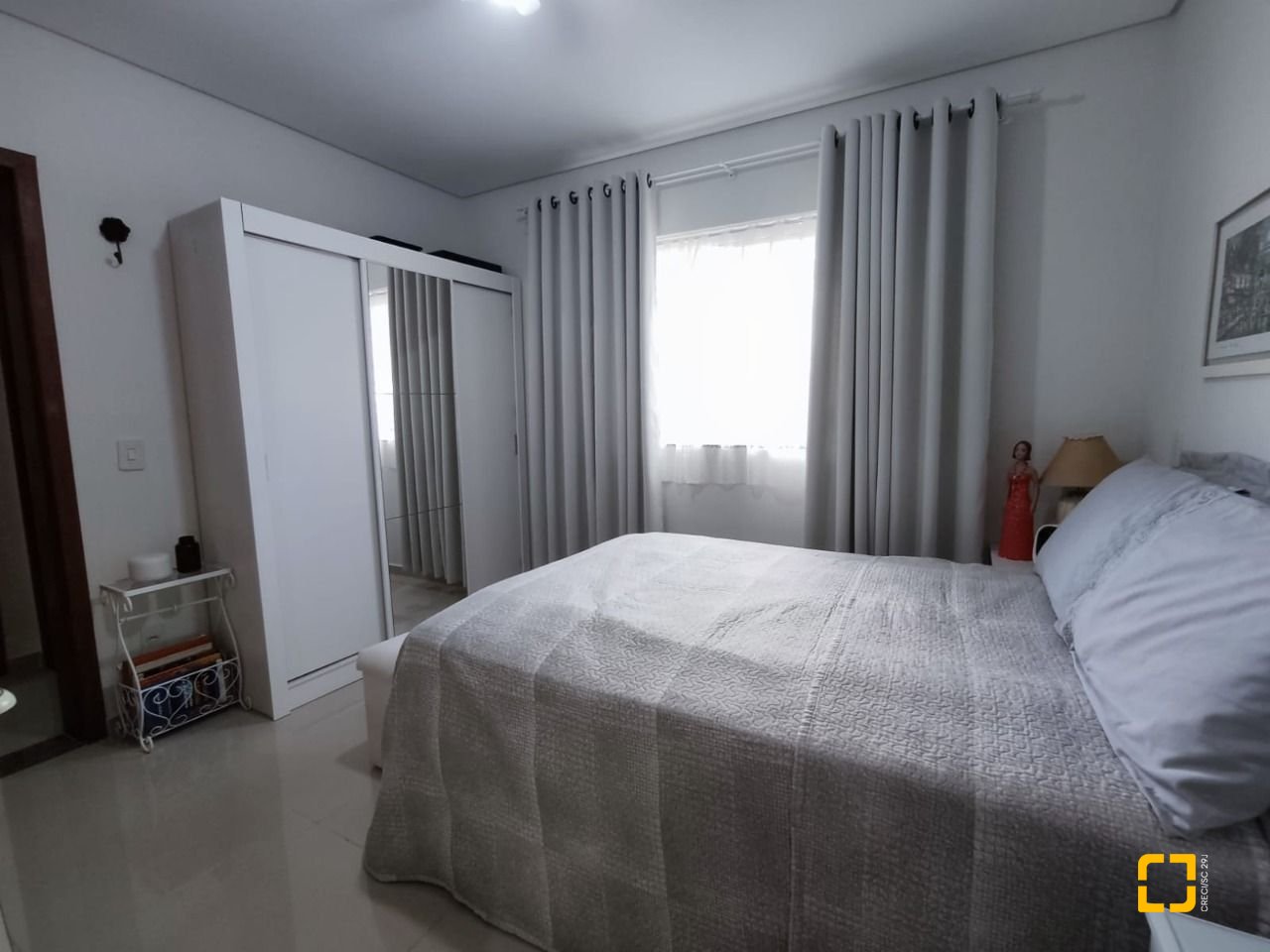 Apartamento com 74m², 3 quartos (sendo 1 suíte), 1 garagem, no bairro Ingleses em Florianópolis