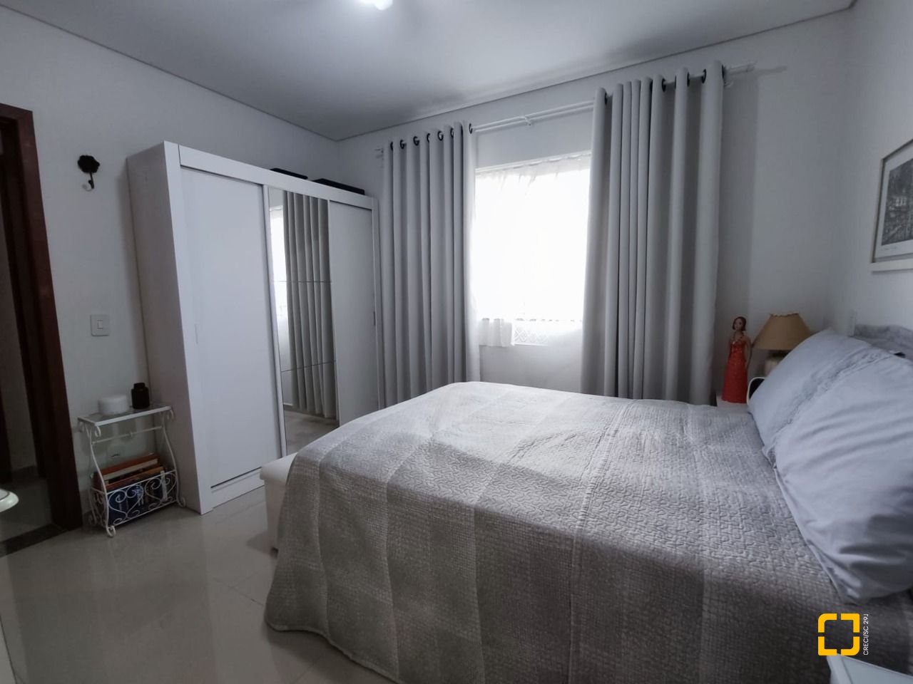 Apartamento com 74m², 3 quartos (sendo 1 suíte), 1 garagem, no bairro Ingleses em Florianópolis