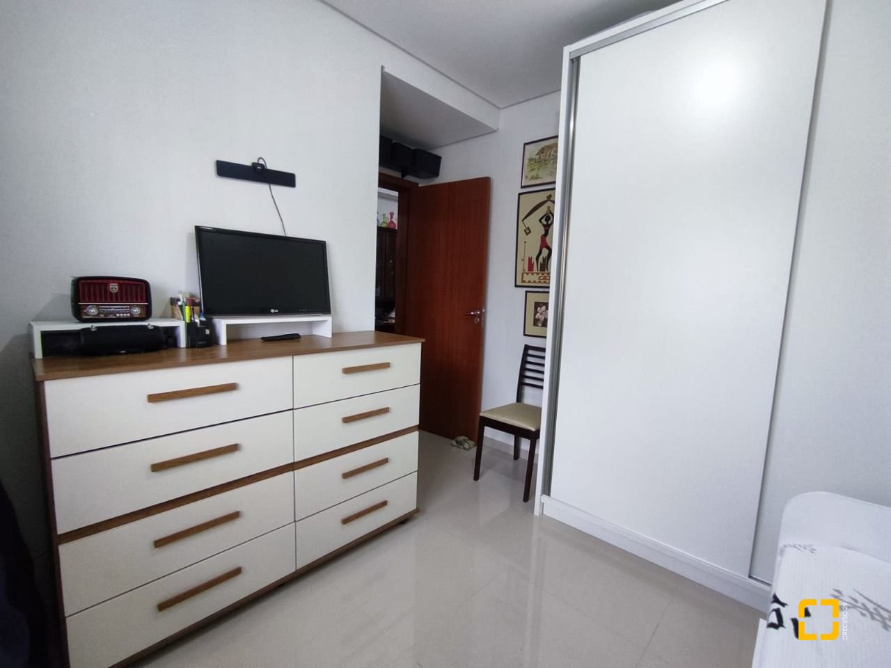 Apartamento com 74m², 3 quartos (sendo 1 suíte), 1 garagem, no bairro Ingleses em Florianópolis