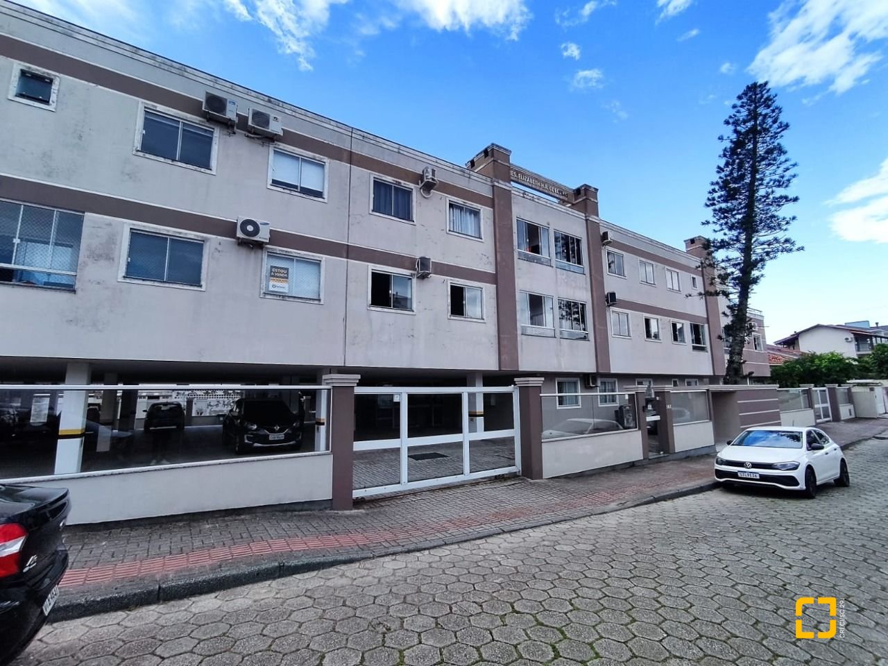 Apartamento com 74m², 3 quartos (sendo 1 suíte), 1 garagem, no bairro Ingleses em Florianópolis