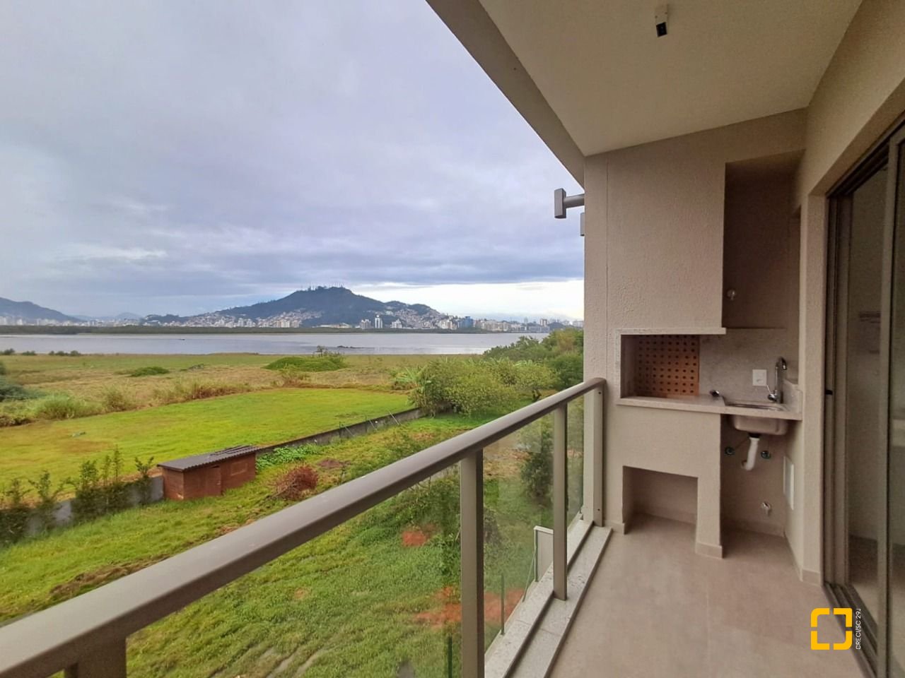 Apartamento com 100m², 2 quartos, 2 garagens, no bairro João Paulo em Florianópolis