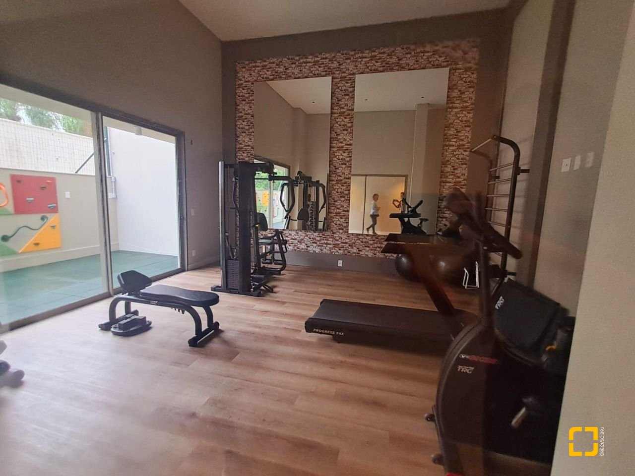 Apartamento com 100m², 2 quartos, 2 garagens, no bairro João Paulo em Florianópolis