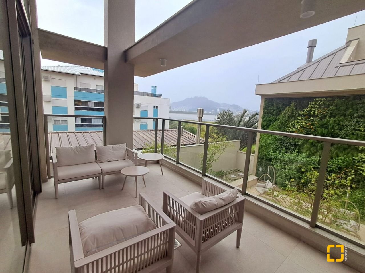 Apartamento com 100m², 2 quartos, 2 garagens, no bairro João Paulo em Florianópolis