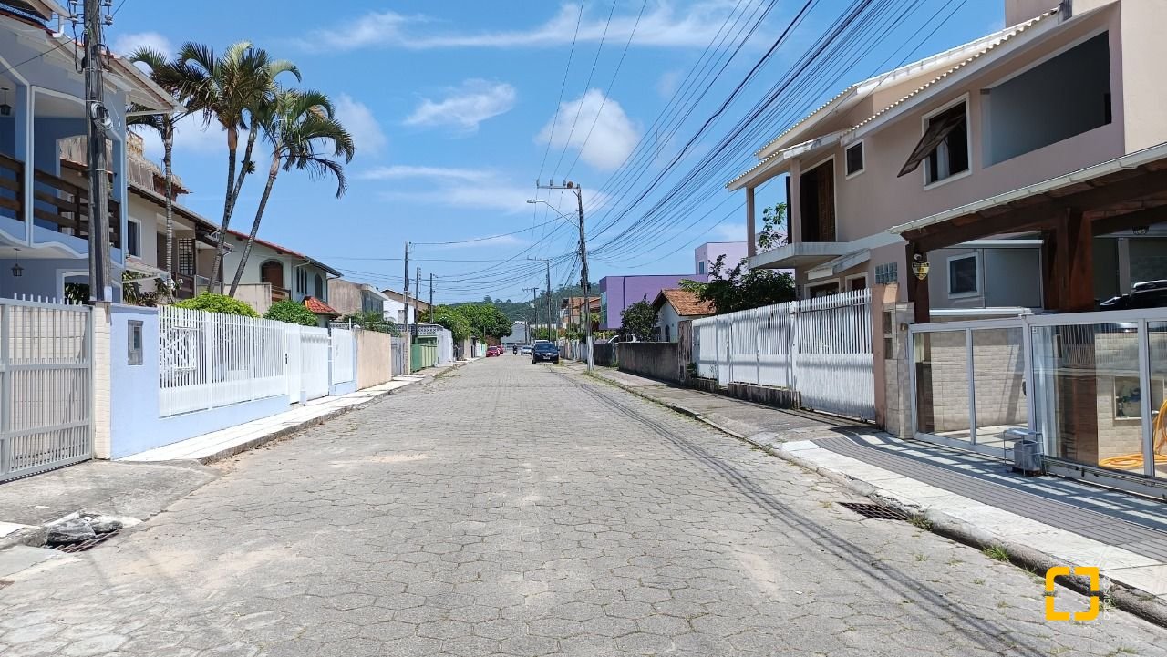Apartamento com 91m², 4 quartos (sendo 1 suíte), 1 garagem, no bairro Ingleses em Florianópolis