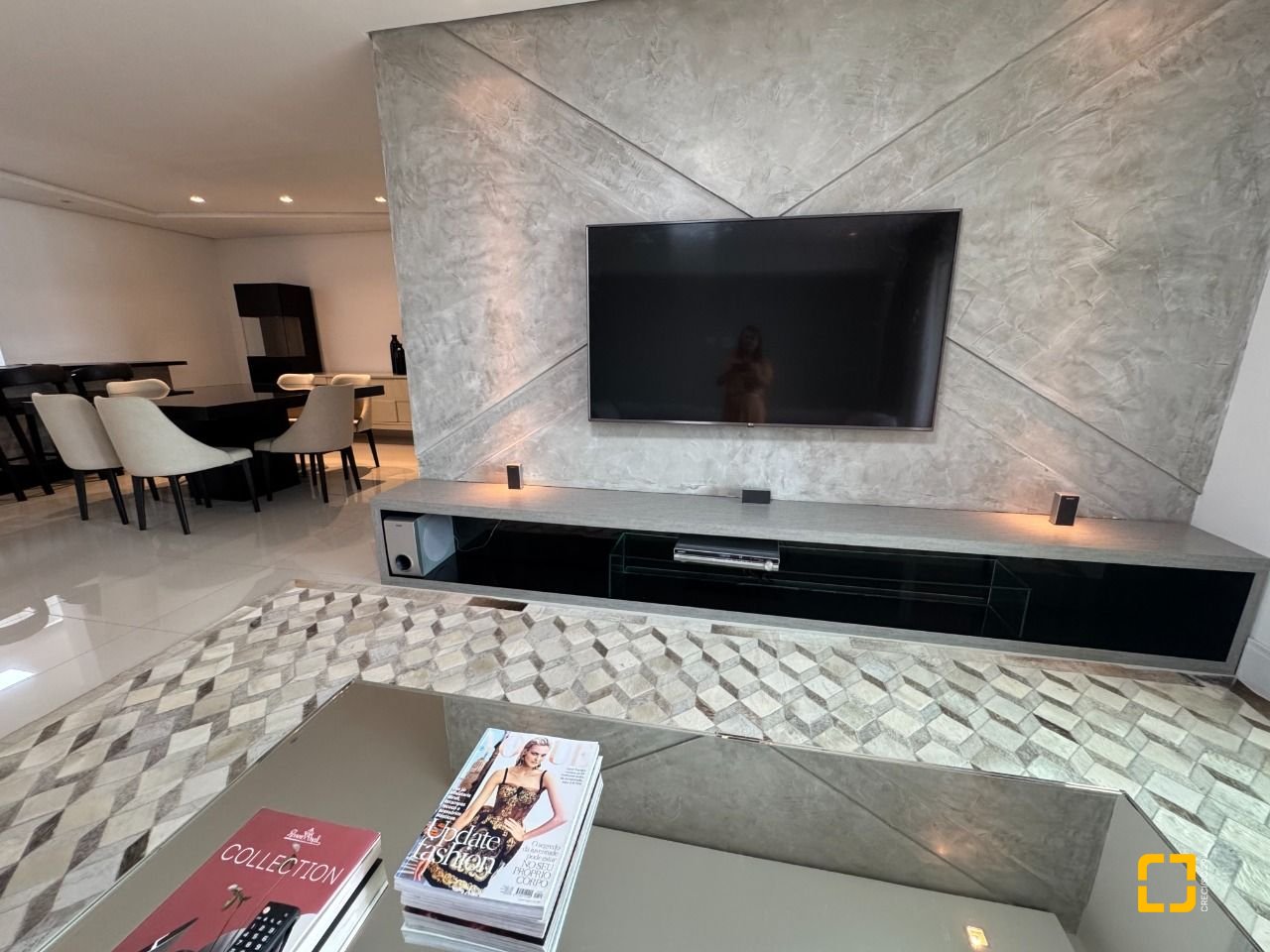 Apartamento com 162m², 4 quartos (sendo 2 suítes), 2 garagens, no bairro Agronômica em Florianópolis