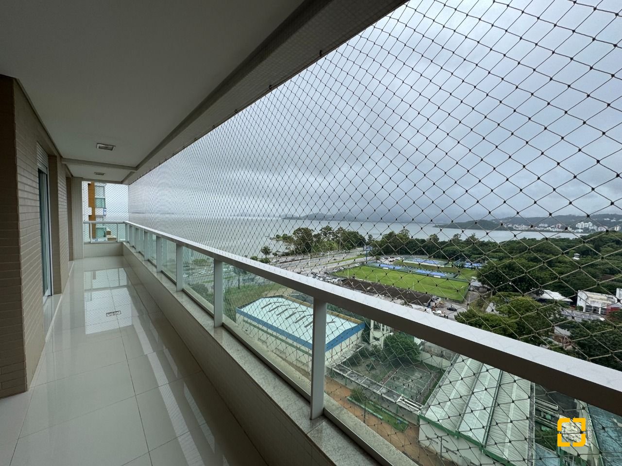 Apartamento com 162m², 4 quartos (sendo 2 suítes), 2 garagens, no bairro Agronômica em Florianópolis
