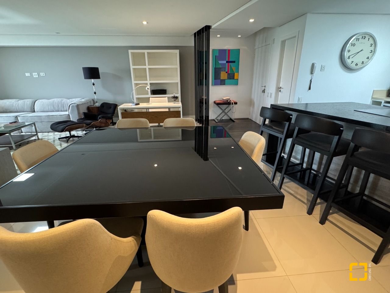 Apartamento com 162m², 4 quartos (sendo 2 suítes), 2 garagens, no bairro Agronômica em Florianópolis