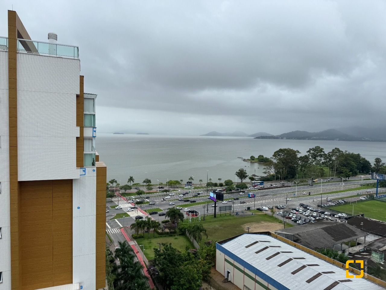 Apartamento com 162m², 4 quartos (sendo 2 suítes), 2 garagens, no bairro Agronômica em Florianópolis
