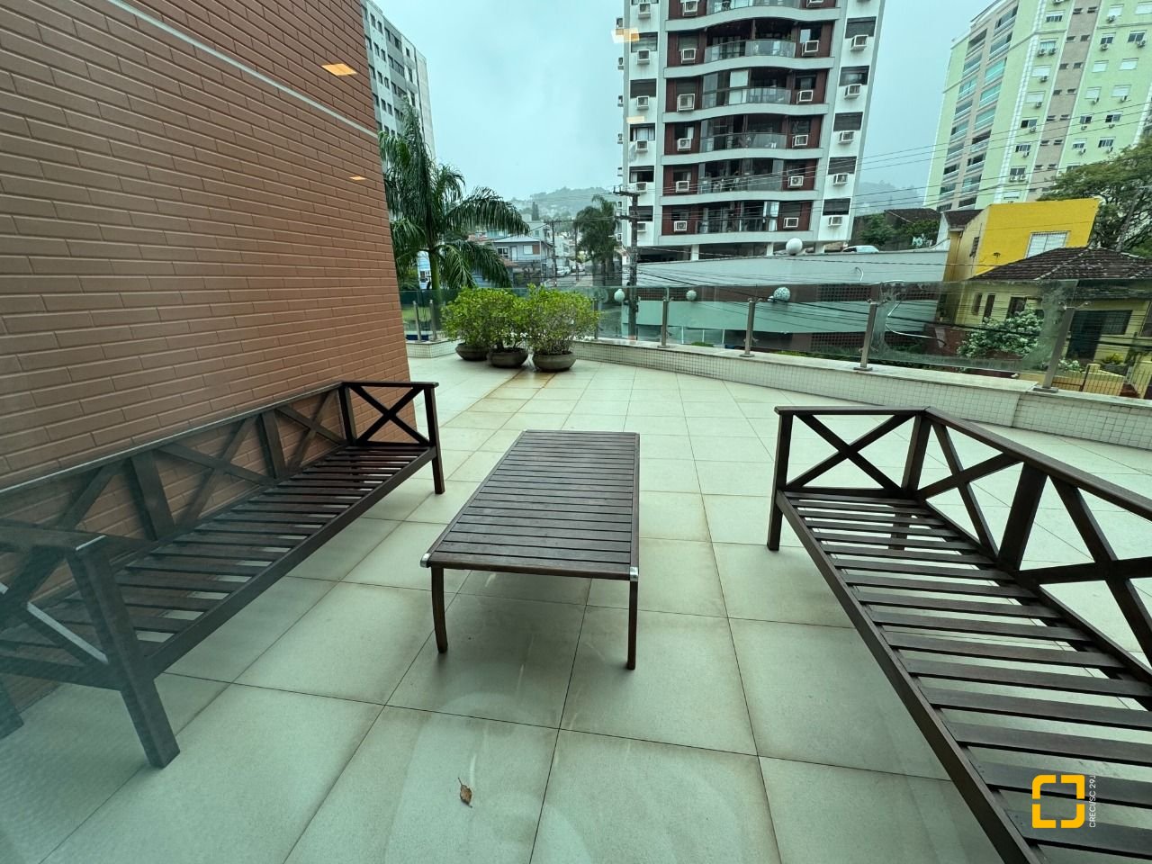 Apartamento com 162m², 4 quartos (sendo 2 suítes), 2 garagens, no bairro Agronômica em Florianópolis