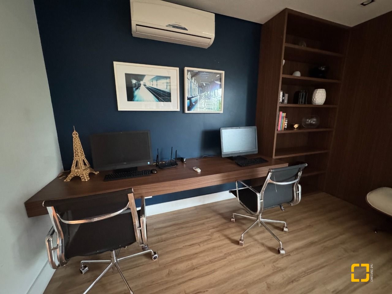 Apartamento com 162m², 4 quartos (sendo 2 suítes), 2 garagens, no bairro Agronômica em Florianópolis