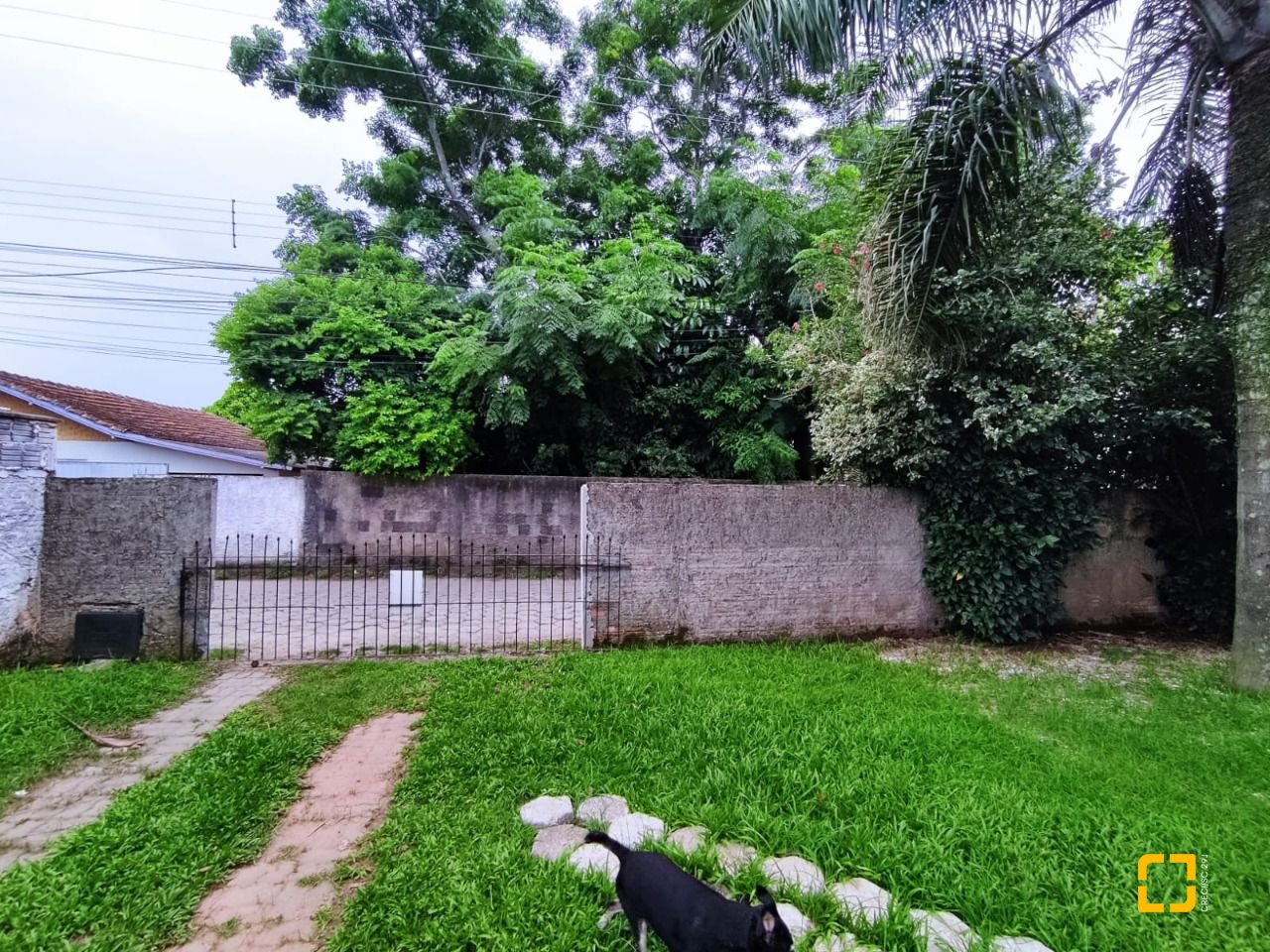 Casa com 93m², 4 quartos (sendo 1 suíte), 4 garagens, no bairro Ingleses em Florianópolis