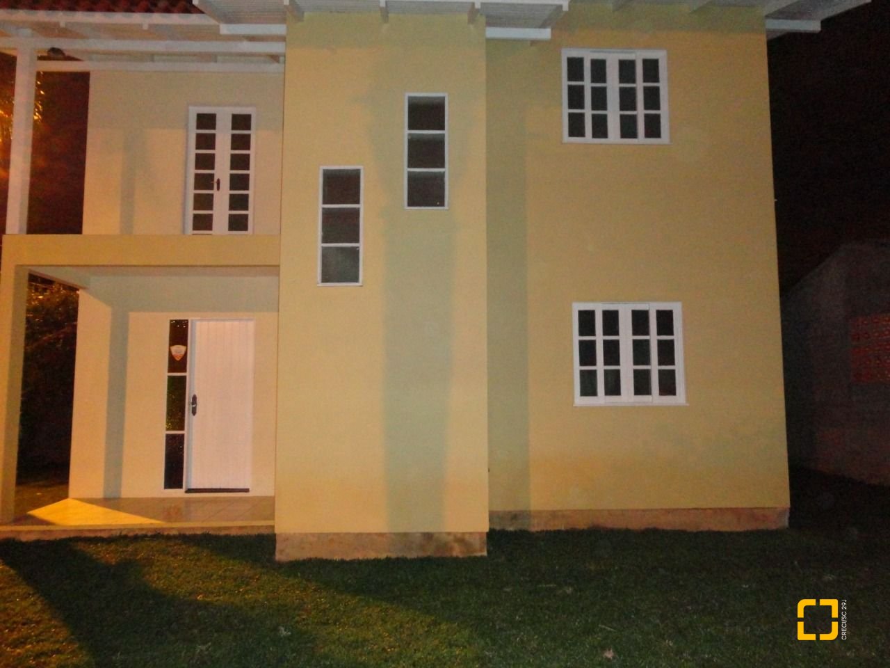 Casa com 93m², 4 quartos (sendo 1 suíte), 4 garagens, no bairro Ingleses em Florianópolis