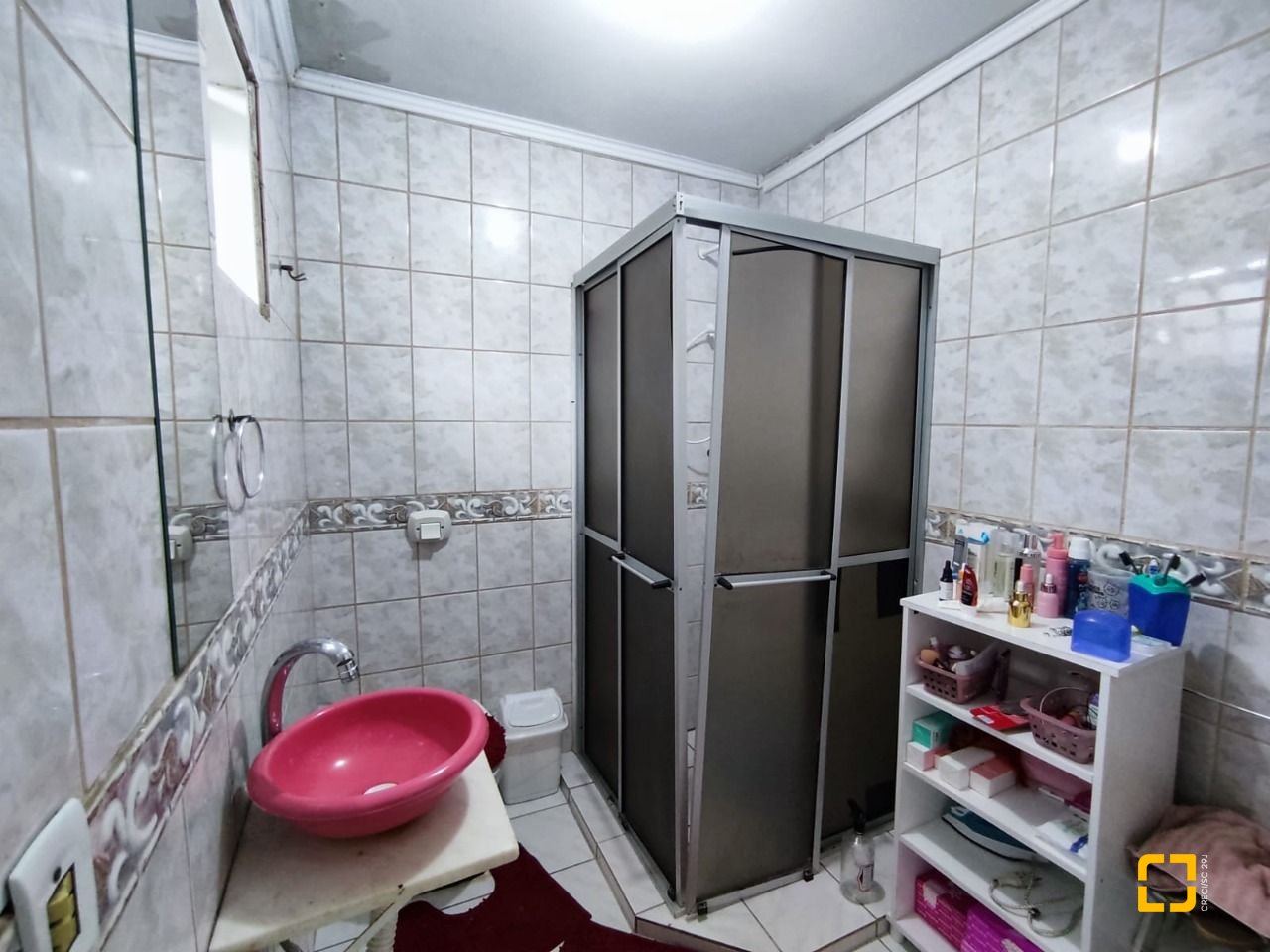 Casa com 93m², 4 quartos (sendo 1 suíte), 4 garagens, no bairro Ingleses em Florianópolis