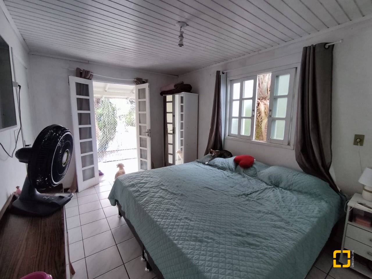 Casa com 93m², 4 quartos (sendo 1 suíte), 4 garagens, no bairro Ingleses em Florianópolis