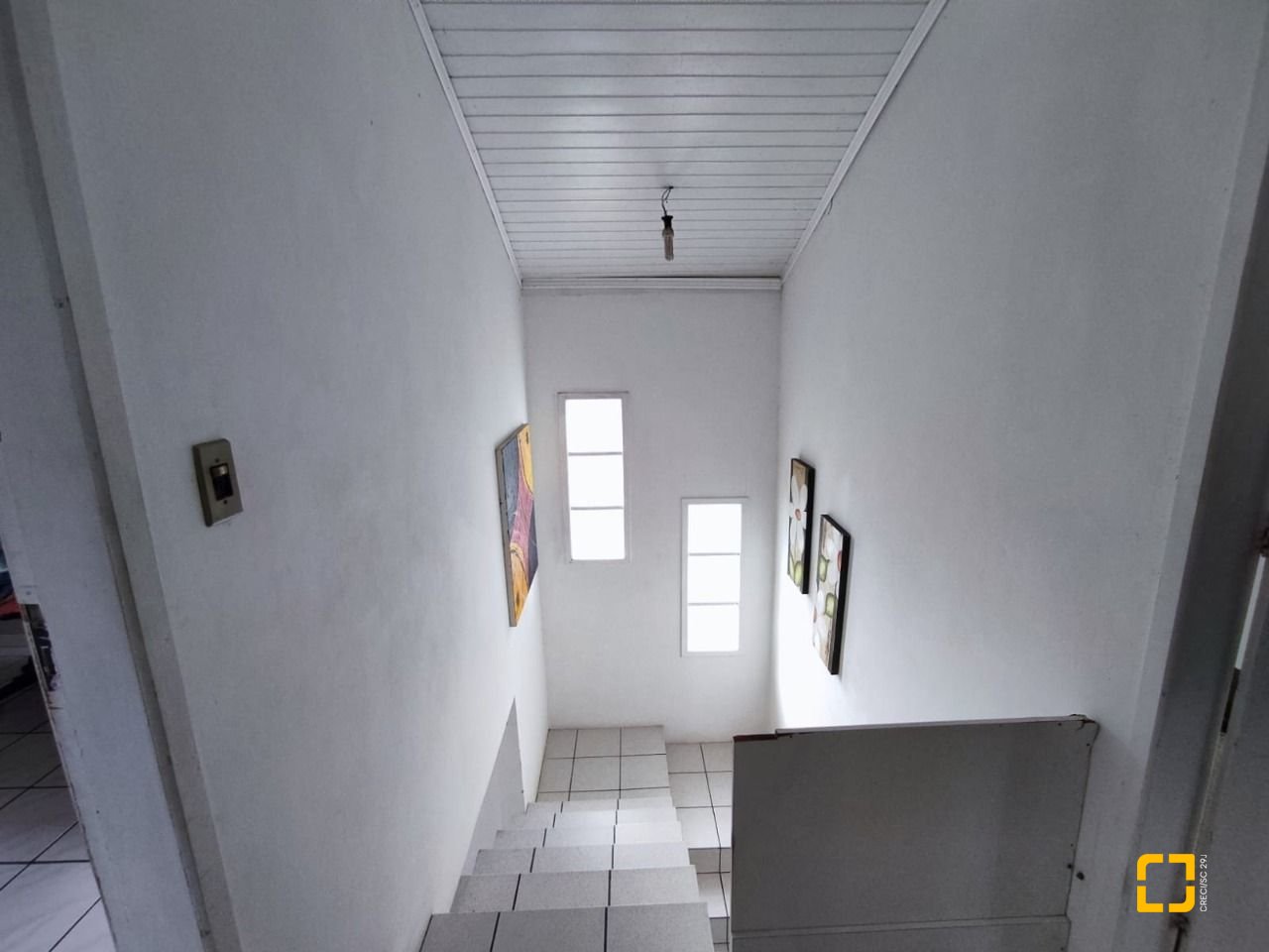 Casa com 93m², 4 quartos (sendo 1 suíte), 4 garagens, no bairro Ingleses em Florianópolis