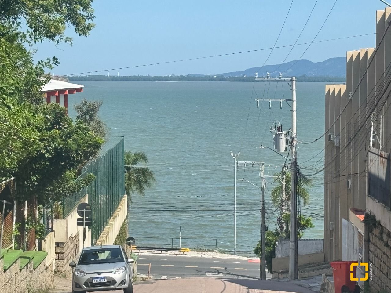 Apartamento com 69m², 3 quartos (sendo 1 suíte), 1 garagem, no bairro Coqueiros em Florianópolis