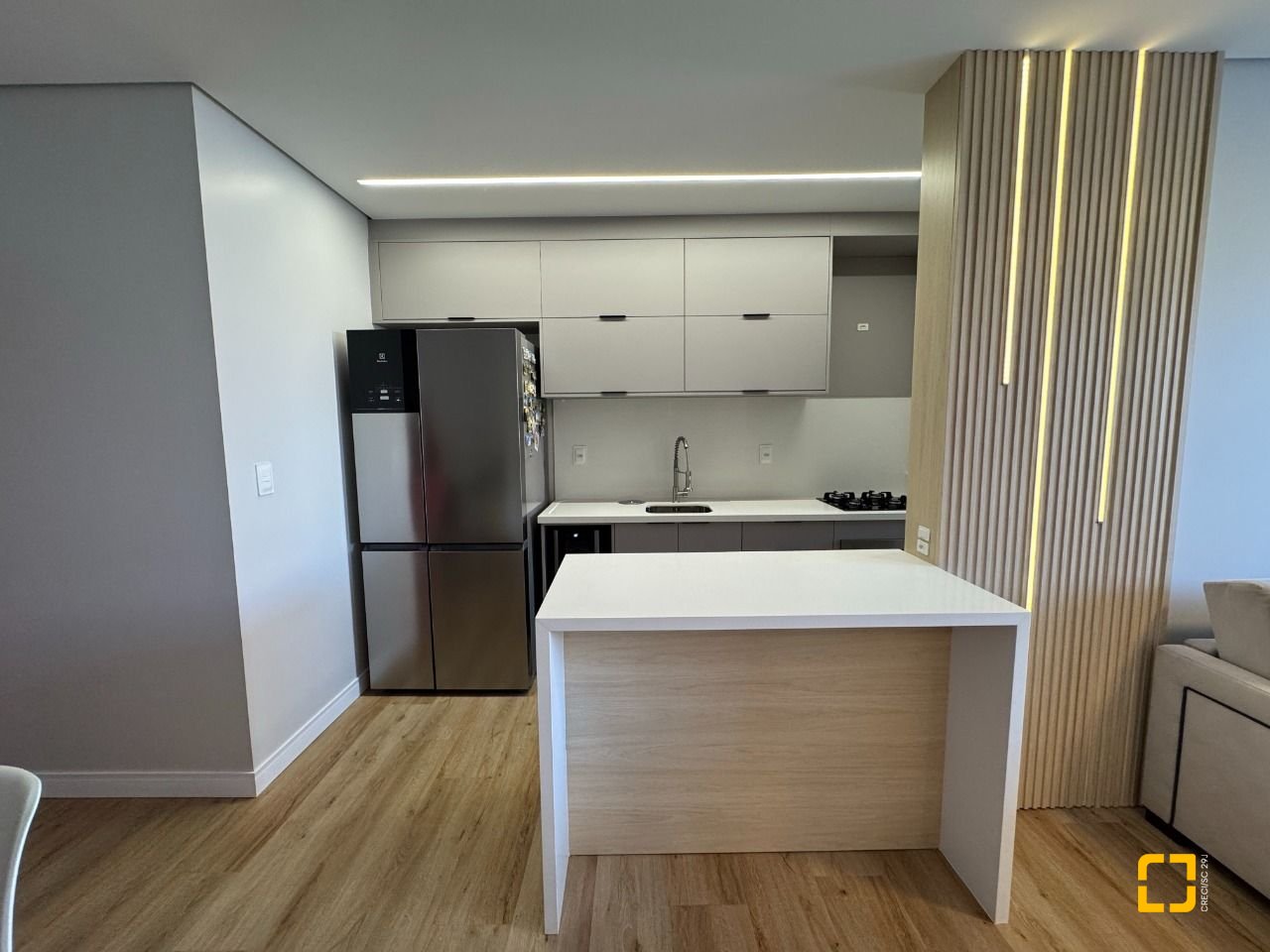 Apartamento com 69m², 3 quartos (sendo 1 suíte), 1 garagem, no bairro Coqueiros em Florianópolis