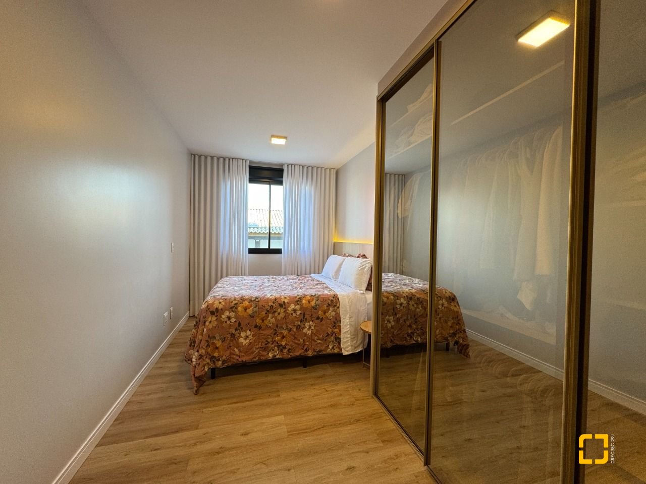 Apartamento com 69m², 3 quartos (sendo 1 suíte), 1 garagem, no bairro Coqueiros em Florianópolis