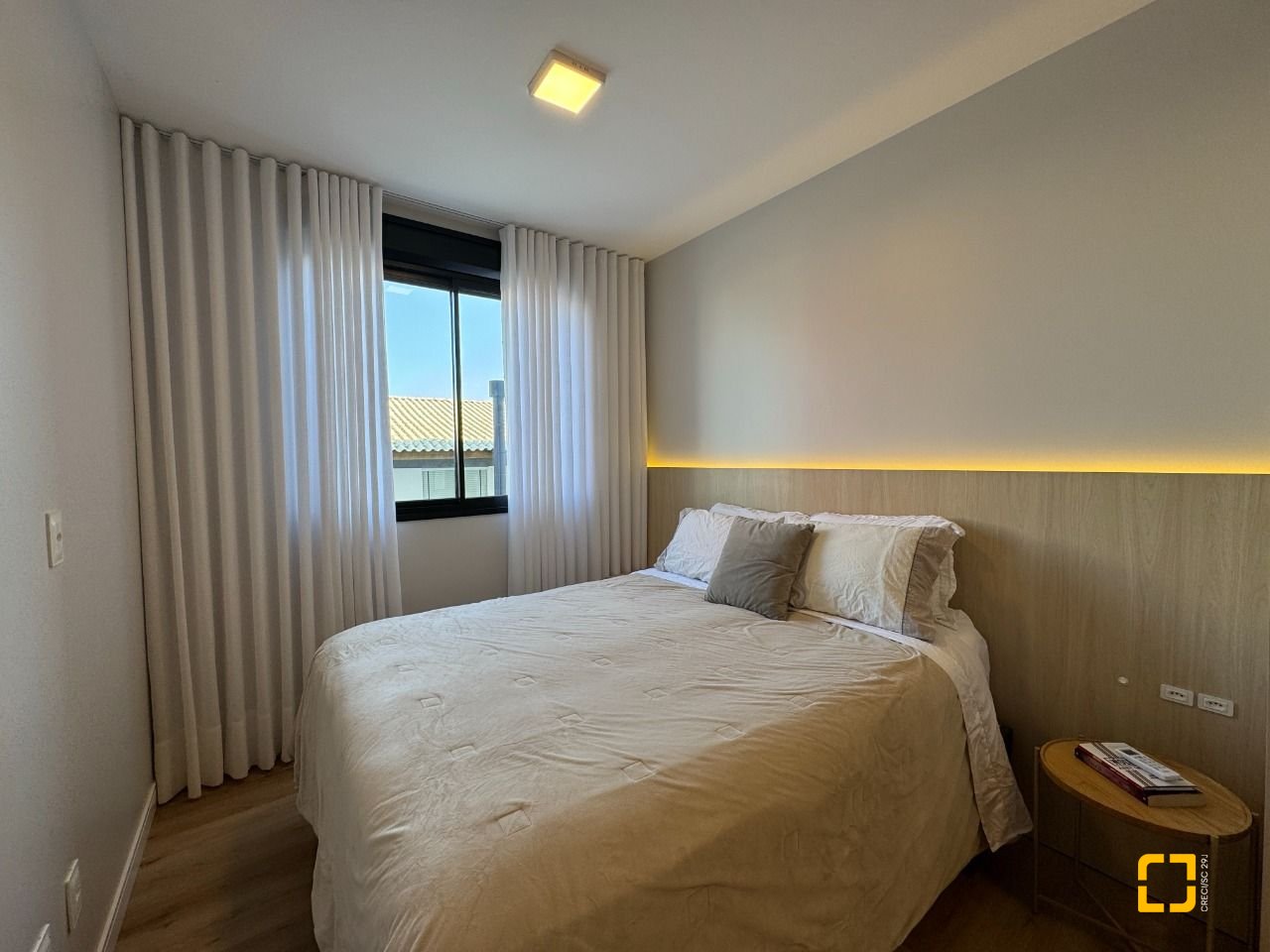 Apartamento com 69m², 3 quartos (sendo 1 suíte), 1 garagem, no bairro Coqueiros em Florianópolis