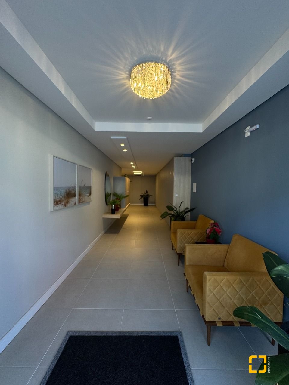 Apartamento com 69m², 3 quartos (sendo 1 suíte), 1 garagem, no bairro Coqueiros em Florianópolis