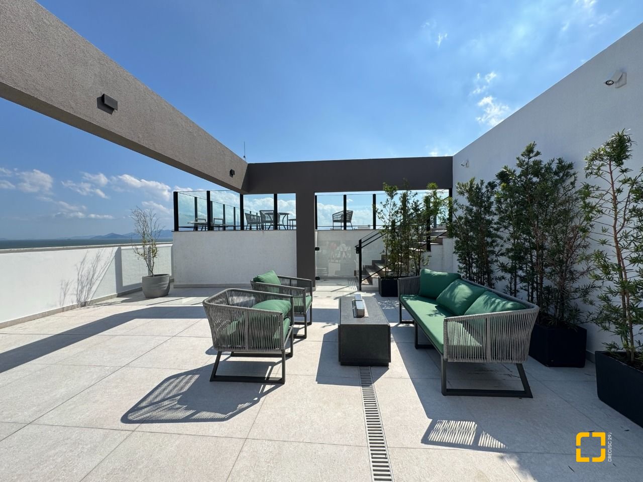 Apartamento com 69m², 3 quartos (sendo 1 suíte), 1 garagem, no bairro Coqueiros em Florianópolis