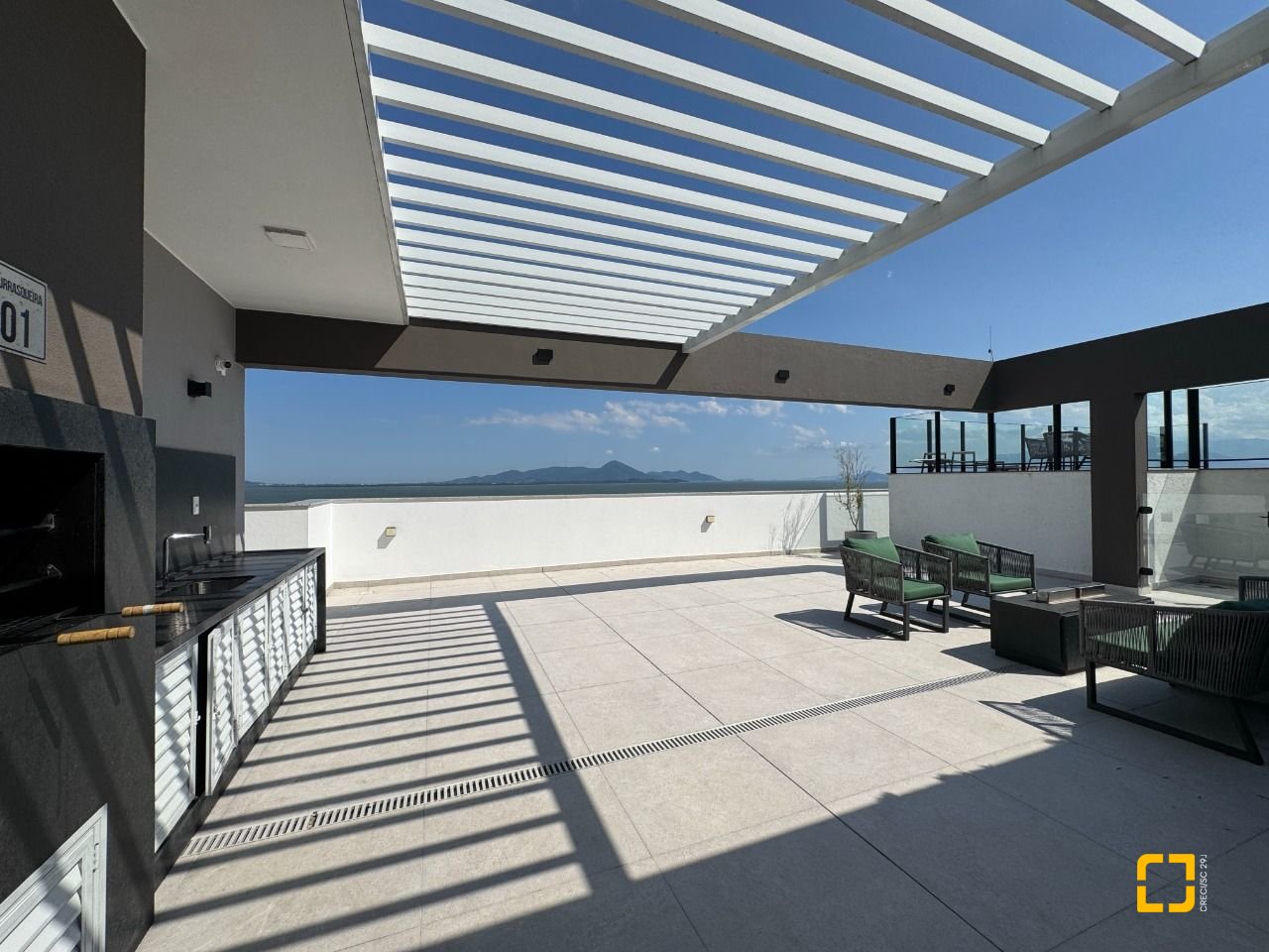 Apartamento com 69m², 3 quartos (sendo 1 suíte), 1 garagem, no bairro Coqueiros em Florianópolis