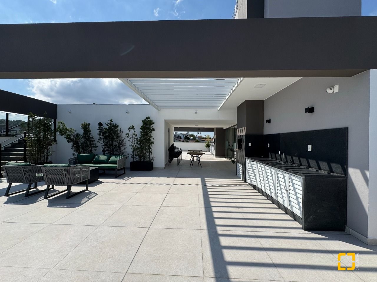 Apartamento com 69m², 3 quartos (sendo 1 suíte), 1 garagem, no bairro Coqueiros em Florianópolis