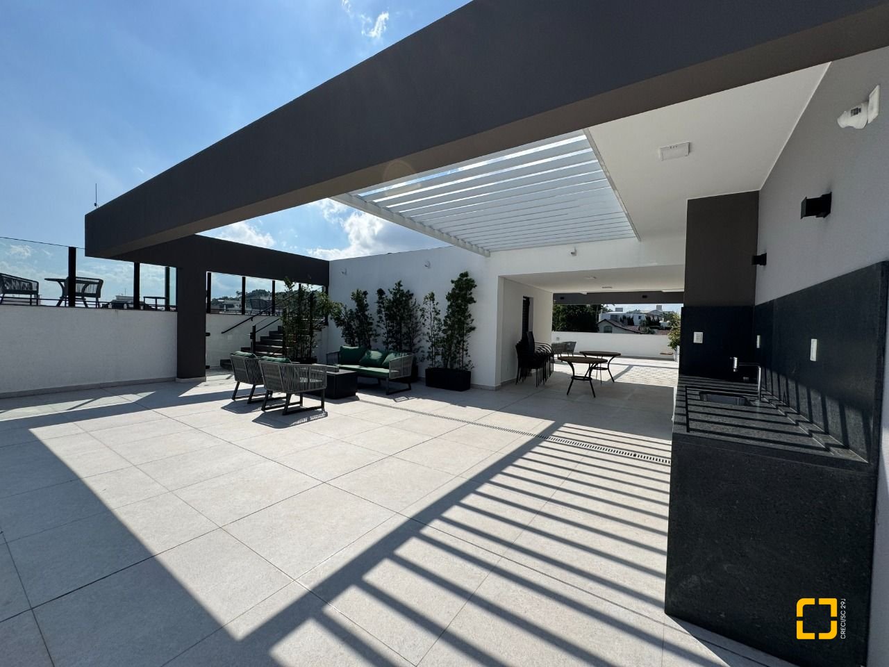 Apartamento com 69m², 3 quartos (sendo 1 suíte), 1 garagem, no bairro Coqueiros em Florianópolis