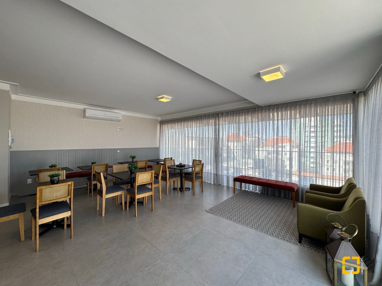 Apartamento com 69m², 3 quartos (sendo 1 suíte), 1 garagem, no bairro Coqueiros em Florianópolis