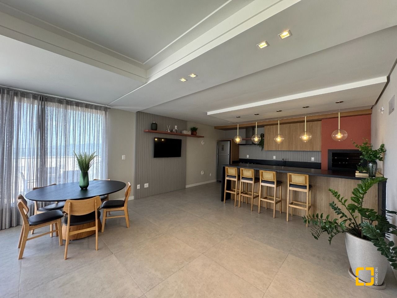 Apartamento com 69m², 3 quartos (sendo 1 suíte), 1 garagem, no bairro Coqueiros em Florianópolis