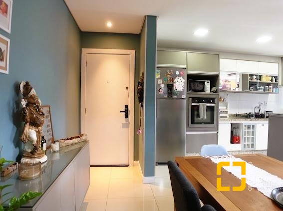 Apartamento com 118m², 6 quartos (sendo 3 suítes), 2 garagens, no bairro Kobrasol em São José
