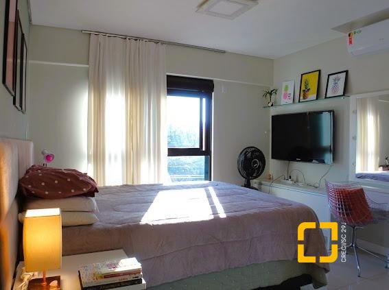Apartamento com 118m², 6 quartos (sendo 3 suítes), 2 garagens, no bairro Kobrasol em São José