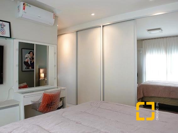 Apartamento com 118m², 6 quartos (sendo 3 suítes), 2 garagens, no bairro Kobrasol em São José