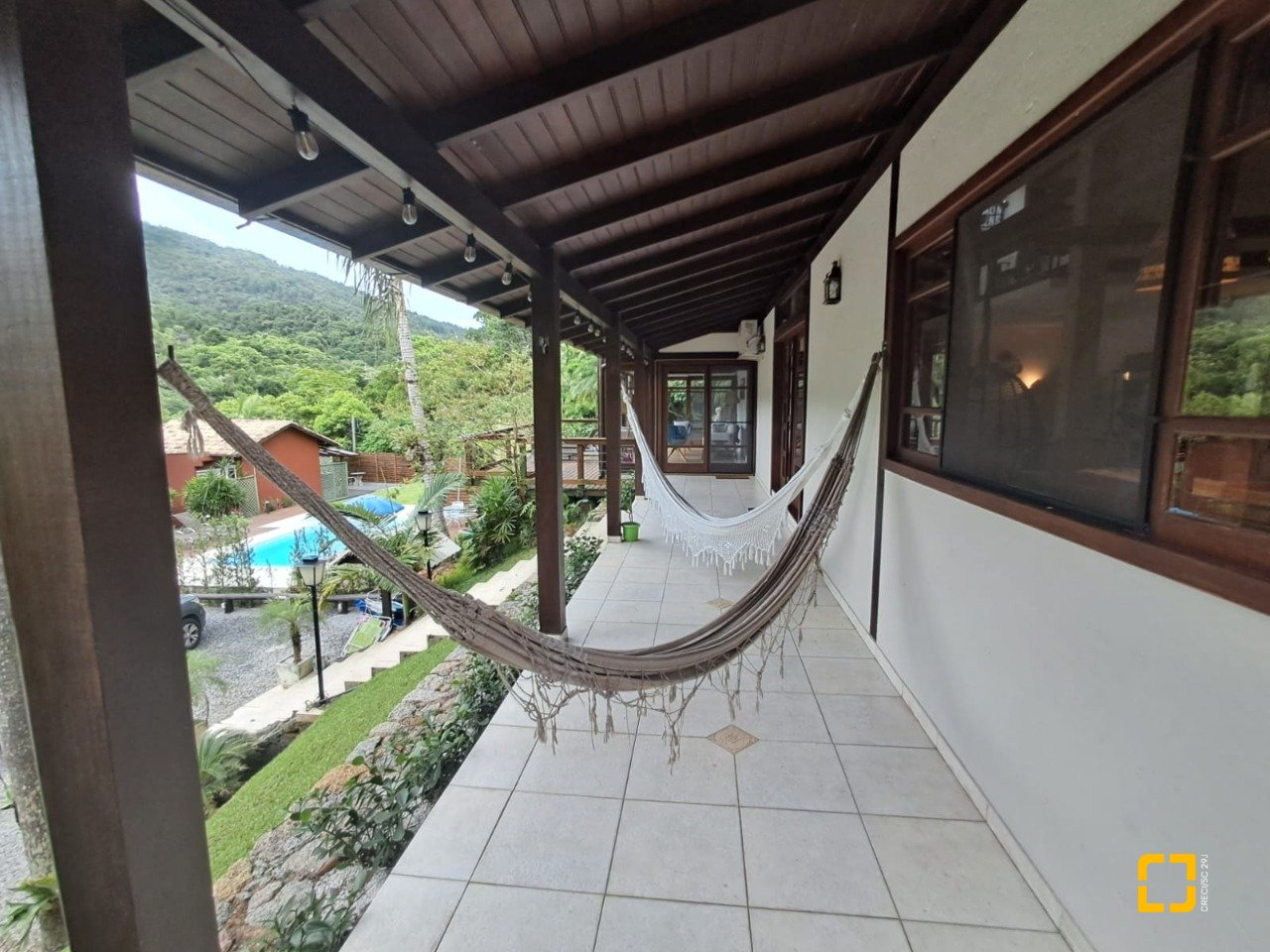 Casa de Condomínio com 1772m², 14 quartos (sendo 3 suítes), 10 garagens, no bairro Vargem Grande em Florianópolis