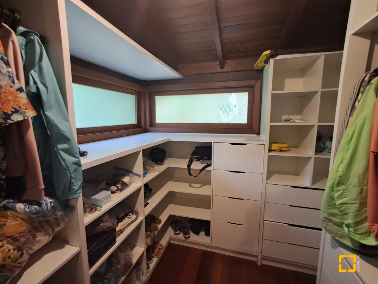Casa de Condomínio com 1772m², 14 quartos (sendo 3 suítes), 10 garagens, no bairro Vargem Grande em Florianópolis