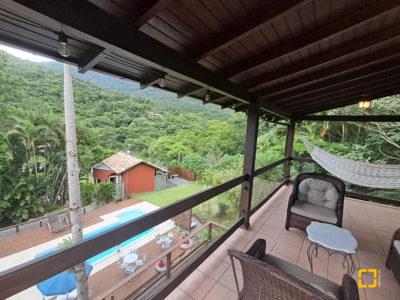 Casa de Condomínio com 1772m², 14 quartos (sendo 3 suítes), 10 garagens, no bairro Vargem Grande em Florianópolis