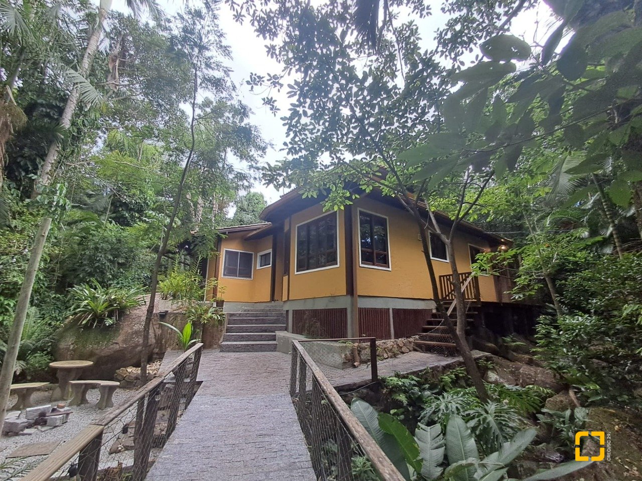 Casa de Condomínio com 1772m², 11 quartos (sendo 3 suítes), 10 garagens, no bairro Vargem Grande em Florianópolis