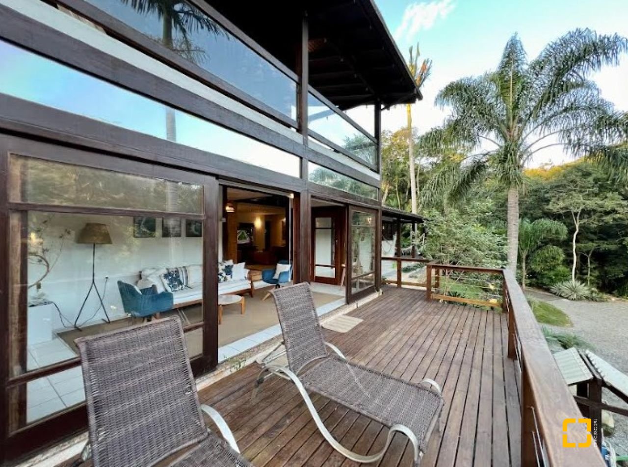 Casa de Condomínio com 1772m², 11 quartos (sendo 3 suítes), 10 garagens, no bairro Vargem Grande em Florianópolis