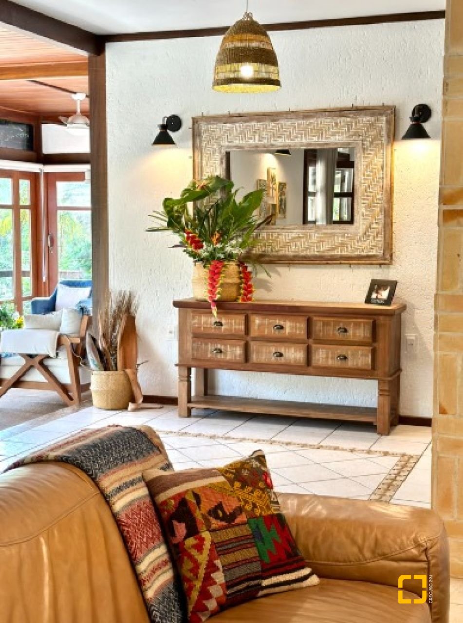 Casa de Condomínio com 1772m², 11 quartos (sendo 3 suítes), 10 garagens, no bairro Vargem Grande em Florianópolis