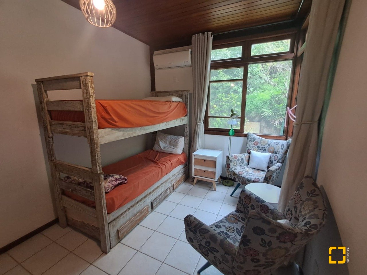 Casa de Condomínio com 1772m², 11 quartos (sendo 3 suítes), 10 garagens, no bairro Vargem Grande em Florianópolis