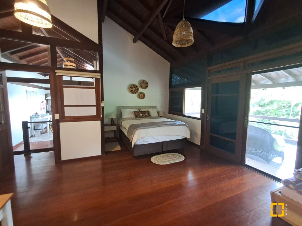 Casa de Condomínio com 1772m², 11 quartos (sendo 3 suítes), 10 garagens, no bairro Vargem Grande em Florianópolis