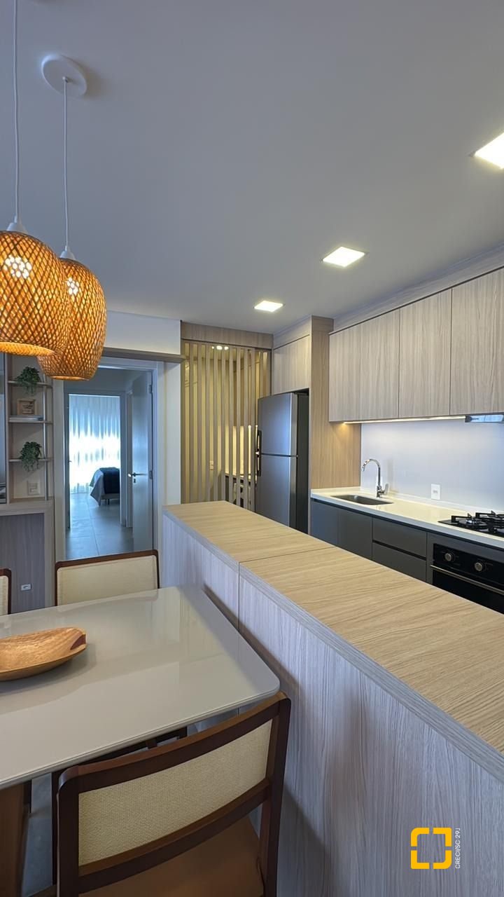 Apartamento com 91m², 4 quartos (sendo 2 suítes), 1 garagem, no bairro Cachoeira do Bom Jesus em Florianópolis